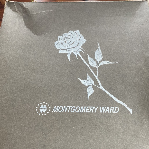 1969 Miss Eileen USA orange wool woman’s hat with feathers in original hat box - Picture 12 of 14